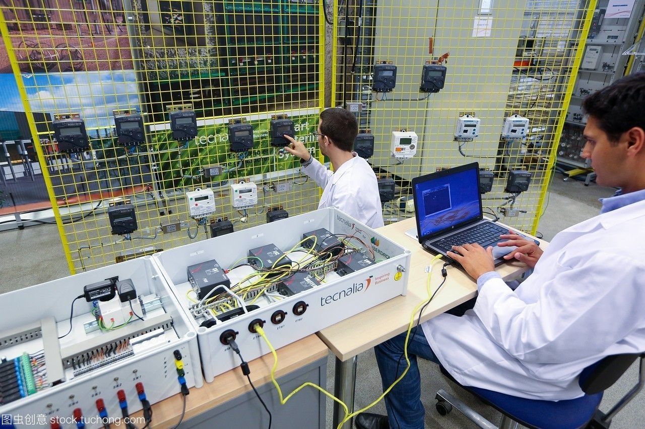 研究人員。電器柜性能計數(shù)器。低壓微網(wǎng)絡。用于智能電網(wǎng)和智能電表的測試和證書服務。電力電子設備認證。技術(shù)服務行業(yè)。tecnaliaresearch&innovationbizkaiabasquecountry,西班牙。